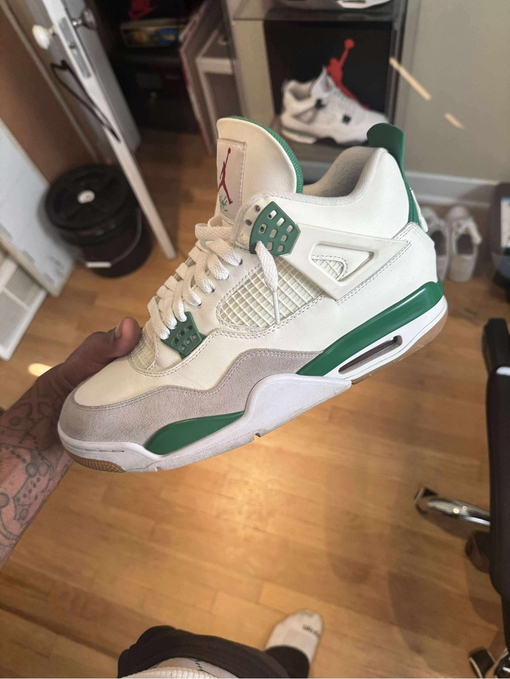Jordan Retro 4 Sneakers in White and Green